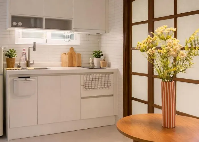 Apartment 작은 언니네 Little Unni's